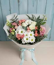 Букет цветов из:  Розы, Лизиантусы и Хризантемы в Белая глина