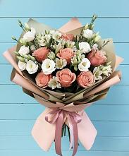 Букет цветов из:  Розы, Альстромерии и Лизиантусы в Белая глина