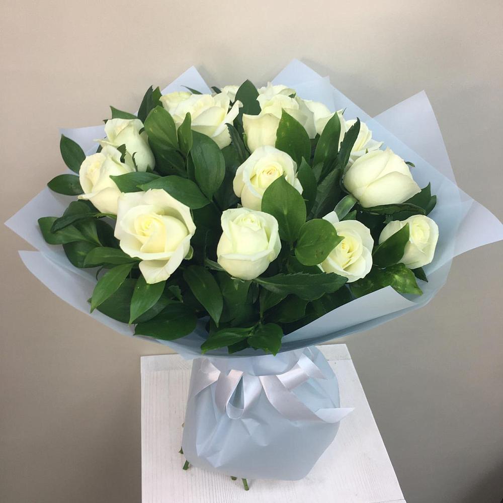 Букет 15 Белых роз Проуд в Белая глина