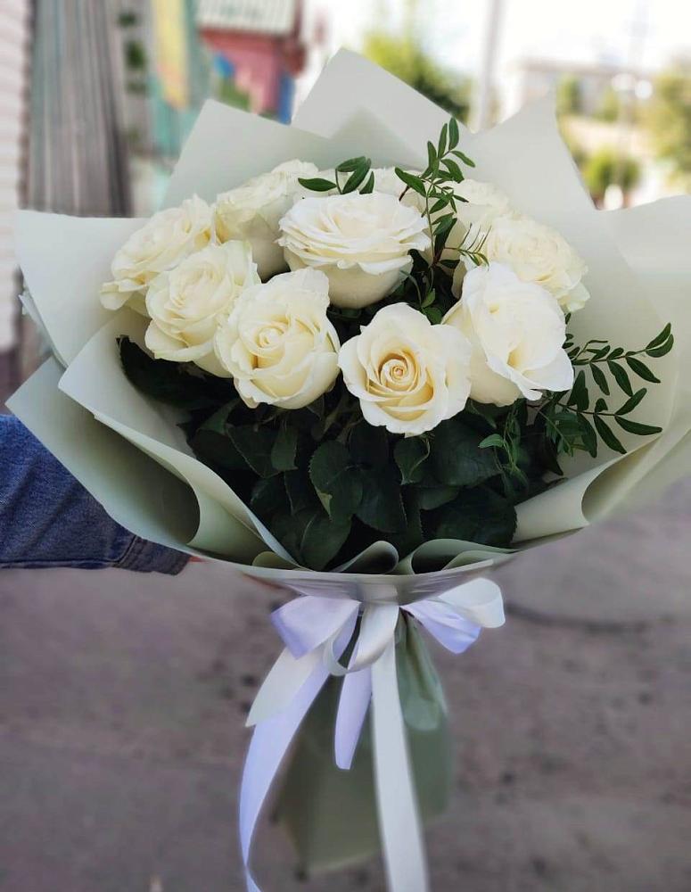 Букет Белые розы Проуд в Белая глина