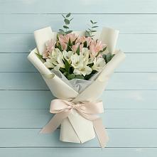 Букет цветов из:  Альстромерии в Белая глина