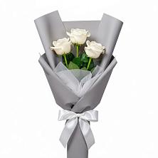 Букет 3 белые розы в Белая глина