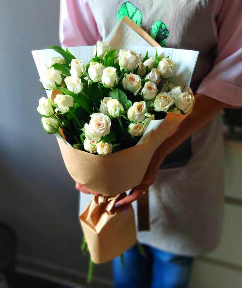 Букет цветов из: Розы в Белая глина