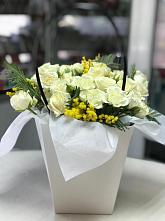 Цветочная композиция из Розы  в Белая глина