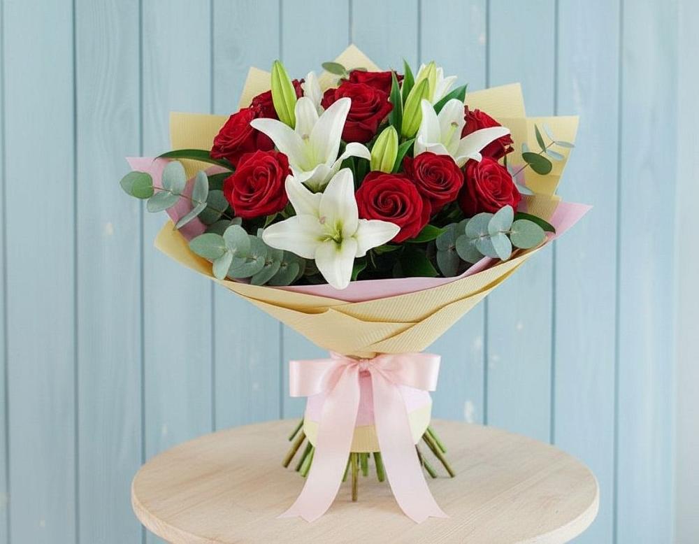 Букет цветов из: Лилии и Розы в Белая глина